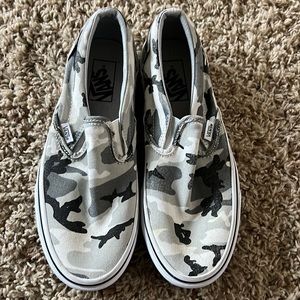 Camouflage Vans